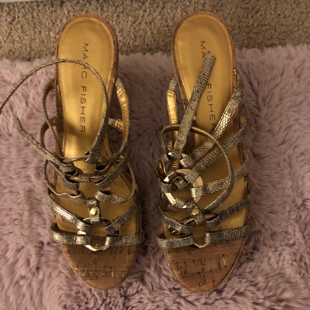 Marc Fisher Obvious Sandal Wedge Size 9 Gold